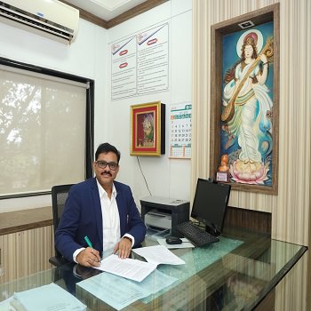 Prof. Dr. MOHAN B. VANAROTTI